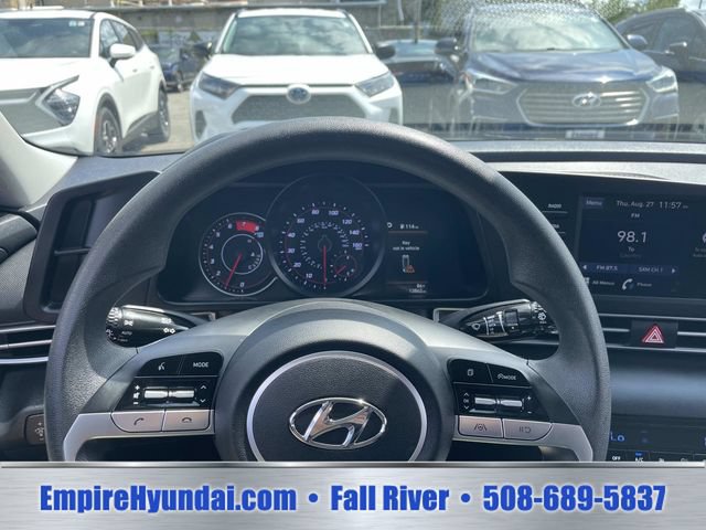 Used 2023 Hyundai Elantra SEL FWD image 17