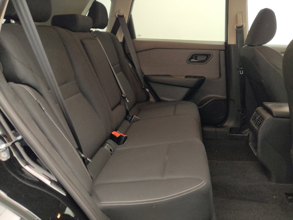 Used 2023 Nissan Rogue S FWD image 19