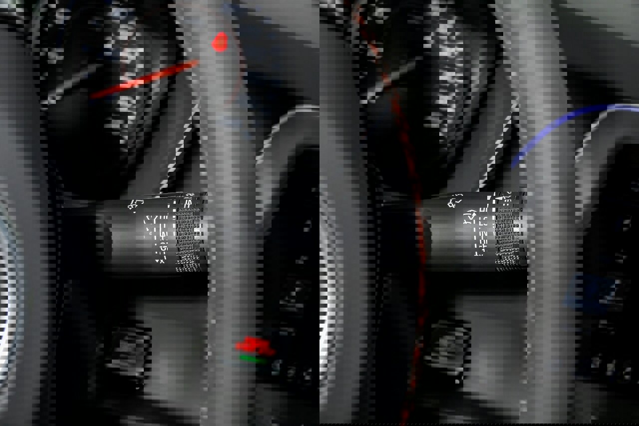 Used 2019 Chevrolet Camaro ZL1 image 31