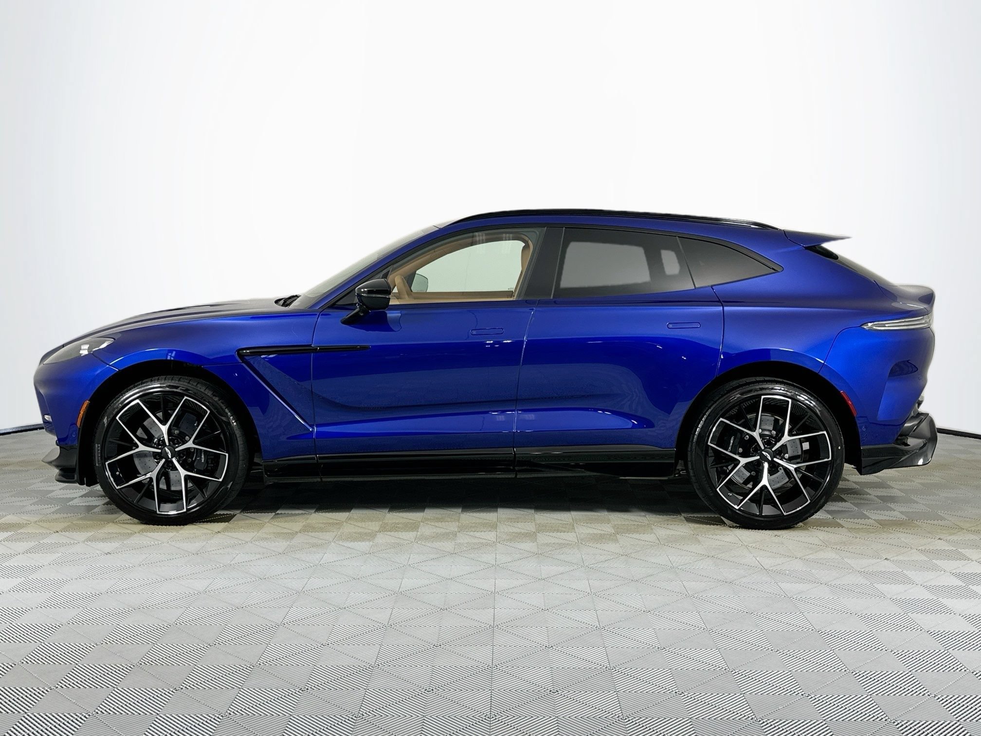 New 2026 Aston Martin DBX 707 AWD/4WD image 8