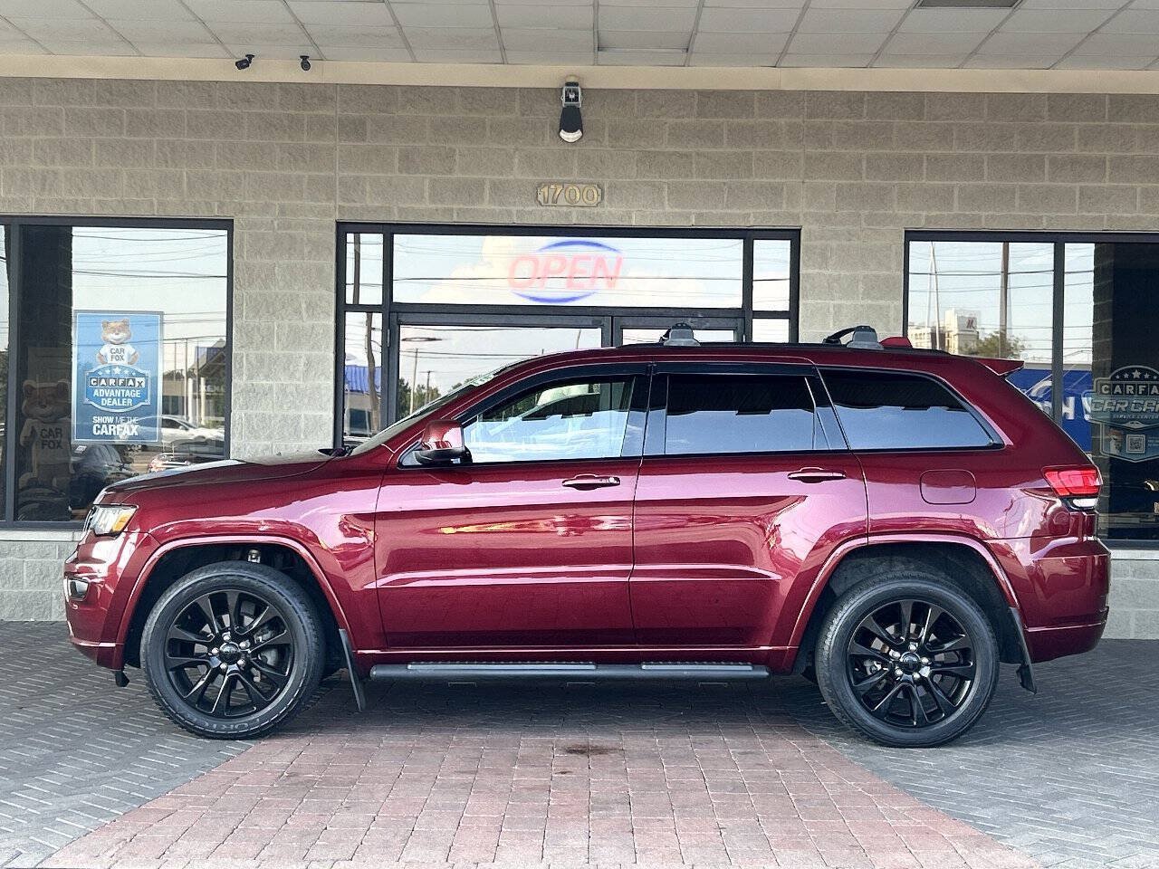 Used 2019 Jeep Grand Cherokee Altitude AWD/4WD image 77