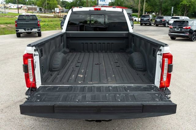 Used 2023 Ford F350 Lariat w/ Lariat Ultimate Package AWD/4WD image 8