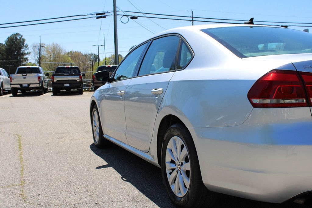Used 2015 Volkswagen Passat 1.8T Wolfsburg Edition image 28