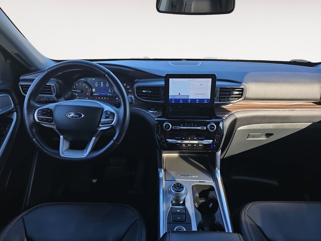 Used 2023 Ford Explorer Limited w/ Equipment Group 301A image 9