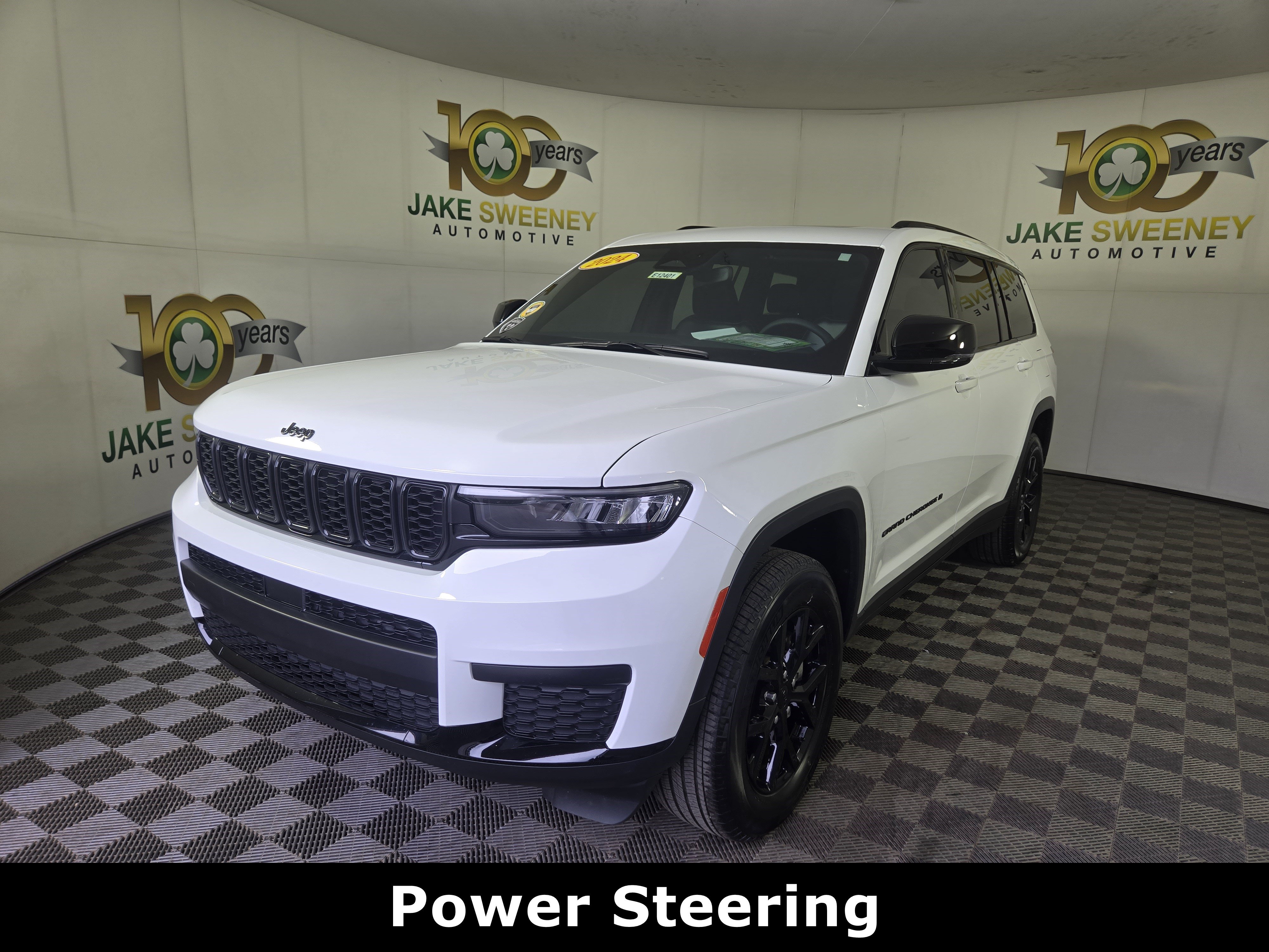 Used 2024 Jeep Grand Cherokee L Altitude AWD/4WD image 4