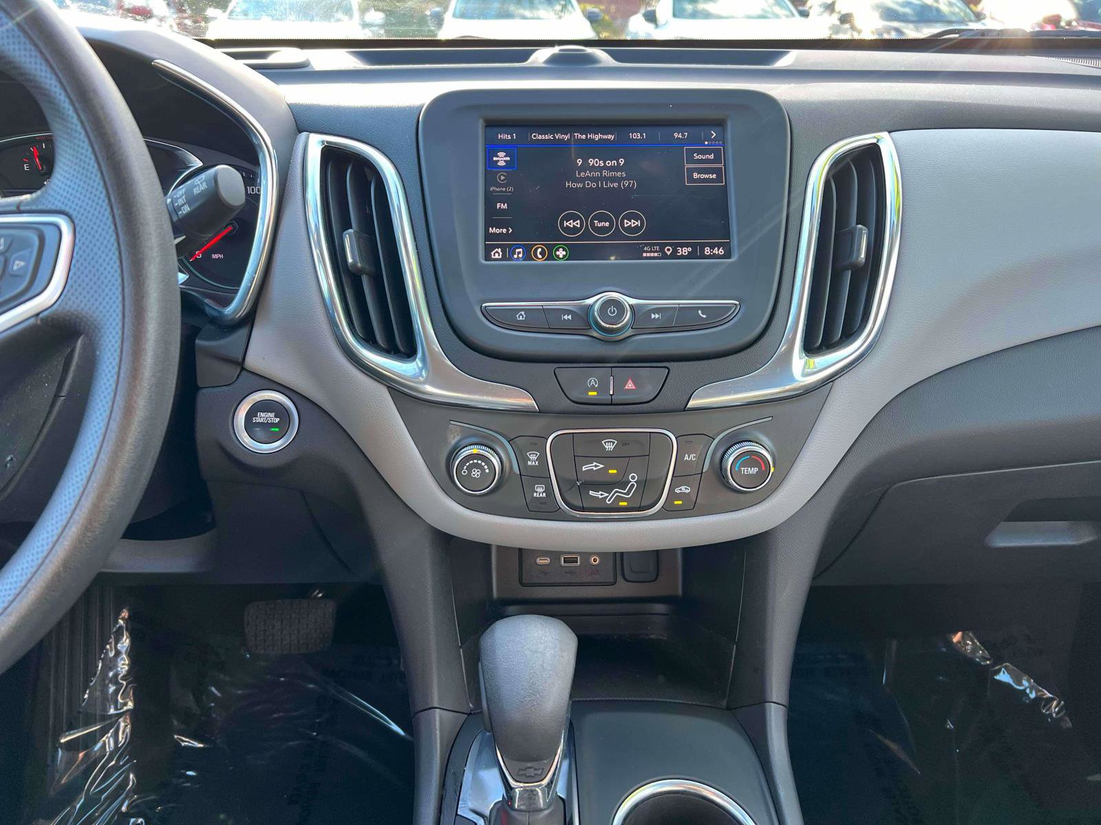 Used 2024 Chevrolet Equinox LS w/ LS Convenience Package image 28
