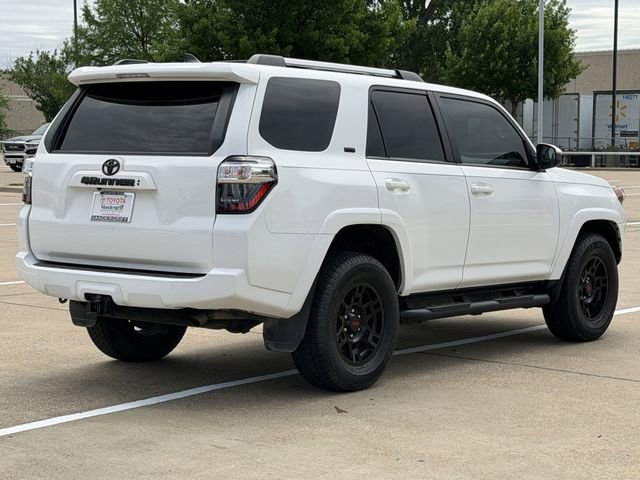 Certified 2022 Toyota 4Runner SR5 AWD/4WD image 4