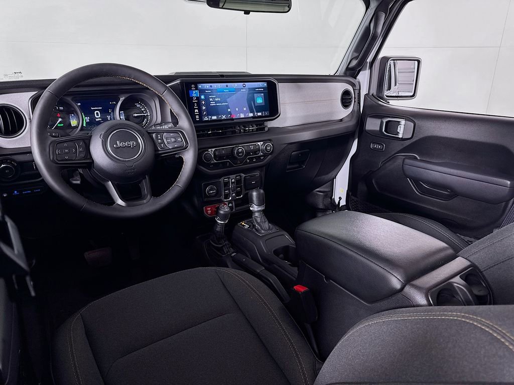 Used 2024 Jeep Wrangler Unlimited AWD/4WD image 30
