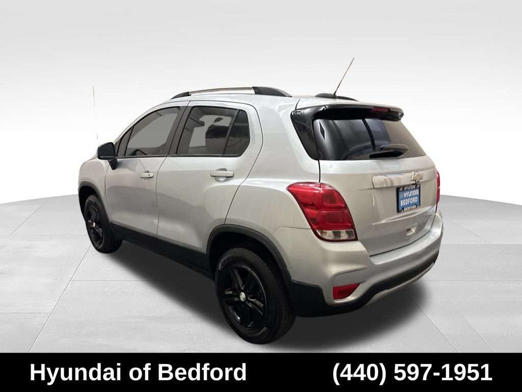Used 2022 Chevrolet Trax LT w/ LT Convenience Package AWD/4WD image 8