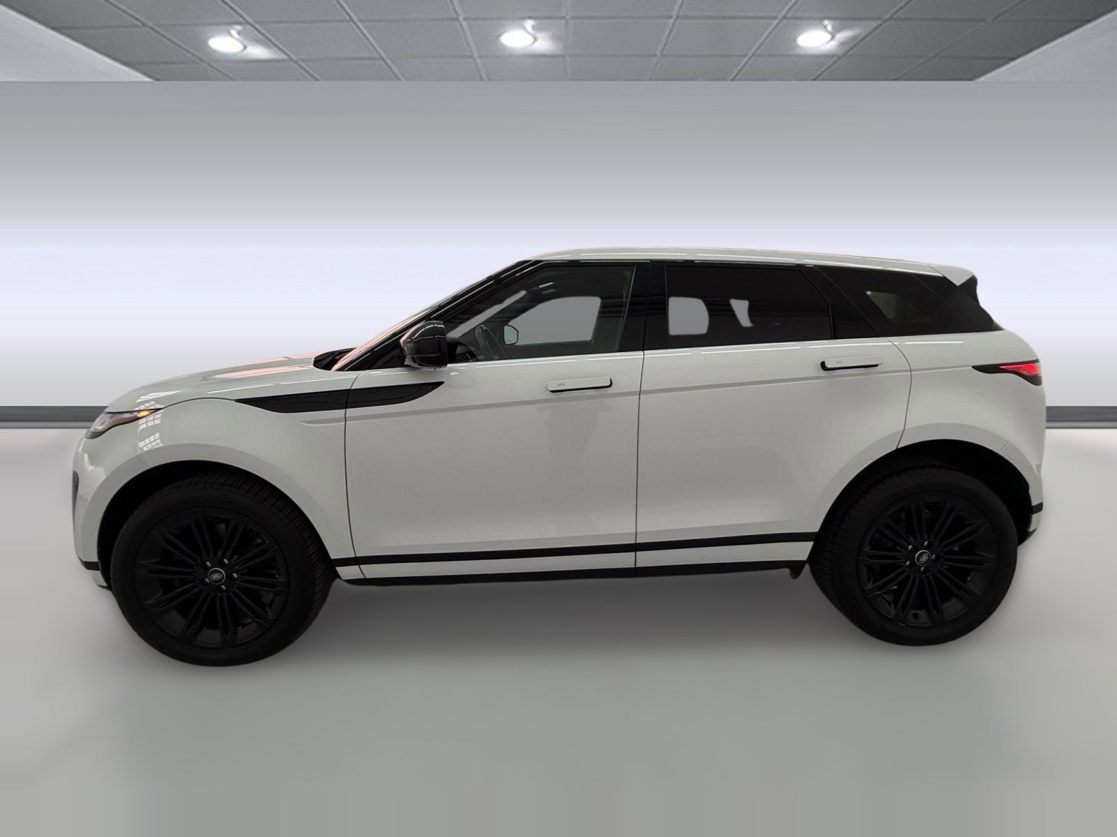 Used 2024 Land Rover Range Rover Evoque S image 2