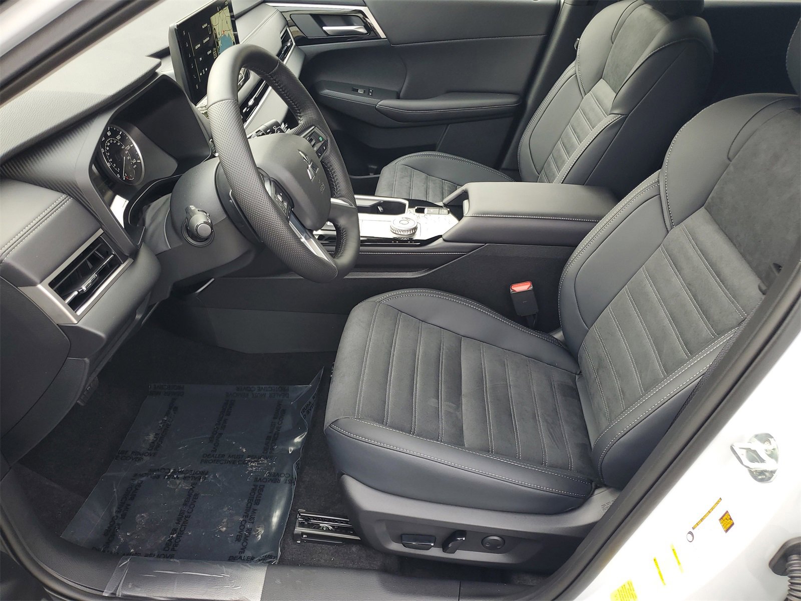 New 2026 Mitsubishi Outlander Trail Edition image 5