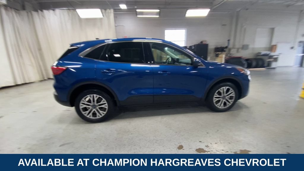 Used 2022 Ford Escape SEL w/ Technology Package AWD/4WD image 11