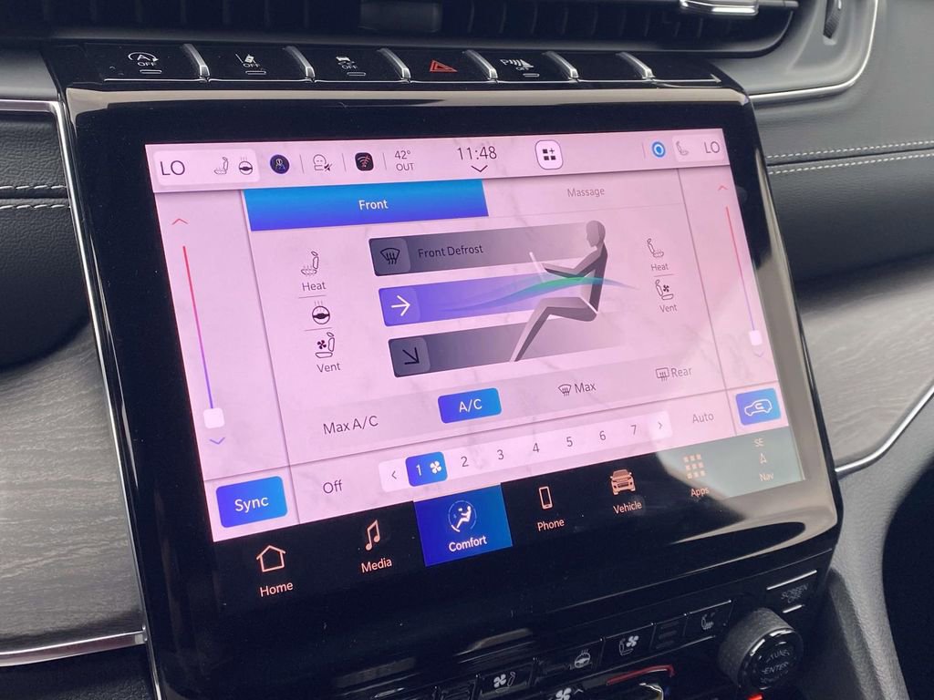 New 2025 Jeep Grand Cherokee Overland w/ Luxury Tech Group IV image 23