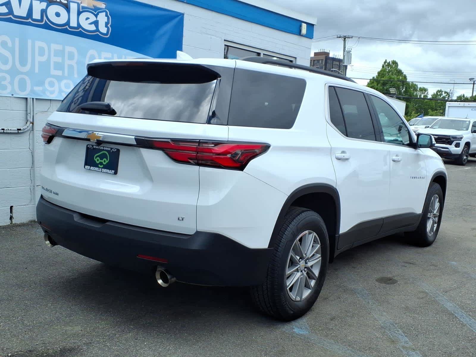 Used 2023 Chevrolet Traverse LT AWD/4WD image 6