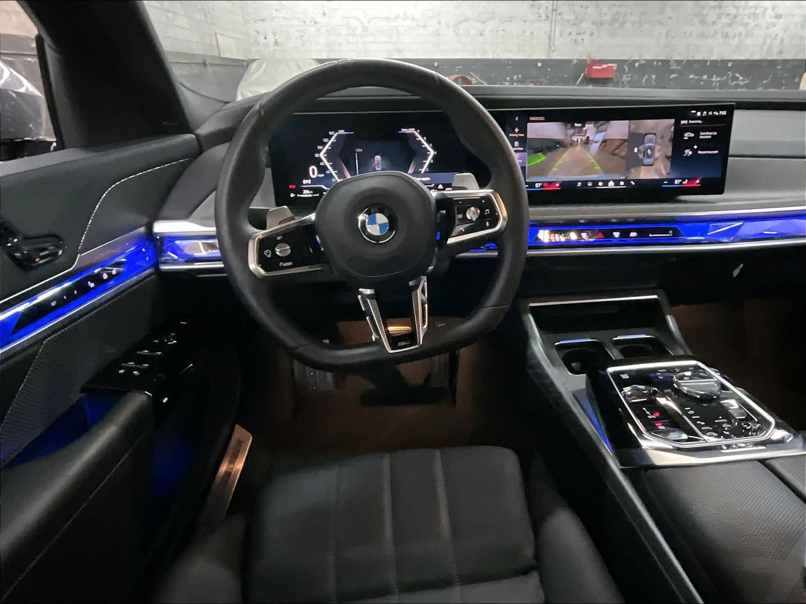 Used 2025 BMW 760i xDrive AWD/4WD image 8