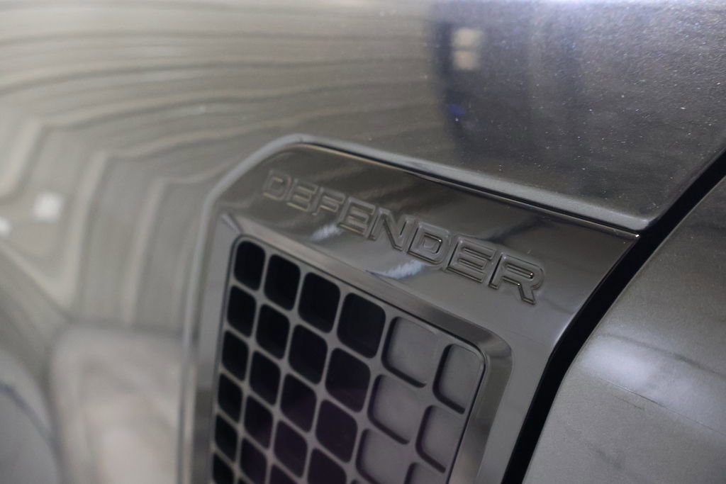 Used 2025 Land Rover Defender 130 V8 image 79