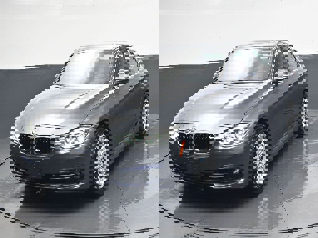 Used 2018 BMW 330i xDrive Sedan w/ Convenience Package image 8