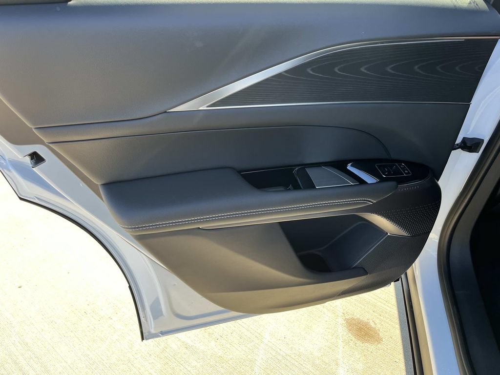 New 2026 Cadillac Lyriq Luxury RWD image 17