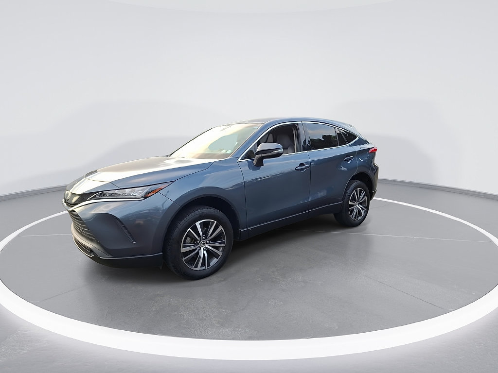 Used 2022 Toyota Venza LE AWD/4WD image 5