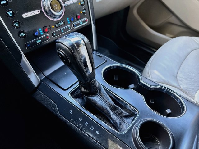 Certified 2018 Ford Explorer Limited FWD image 17