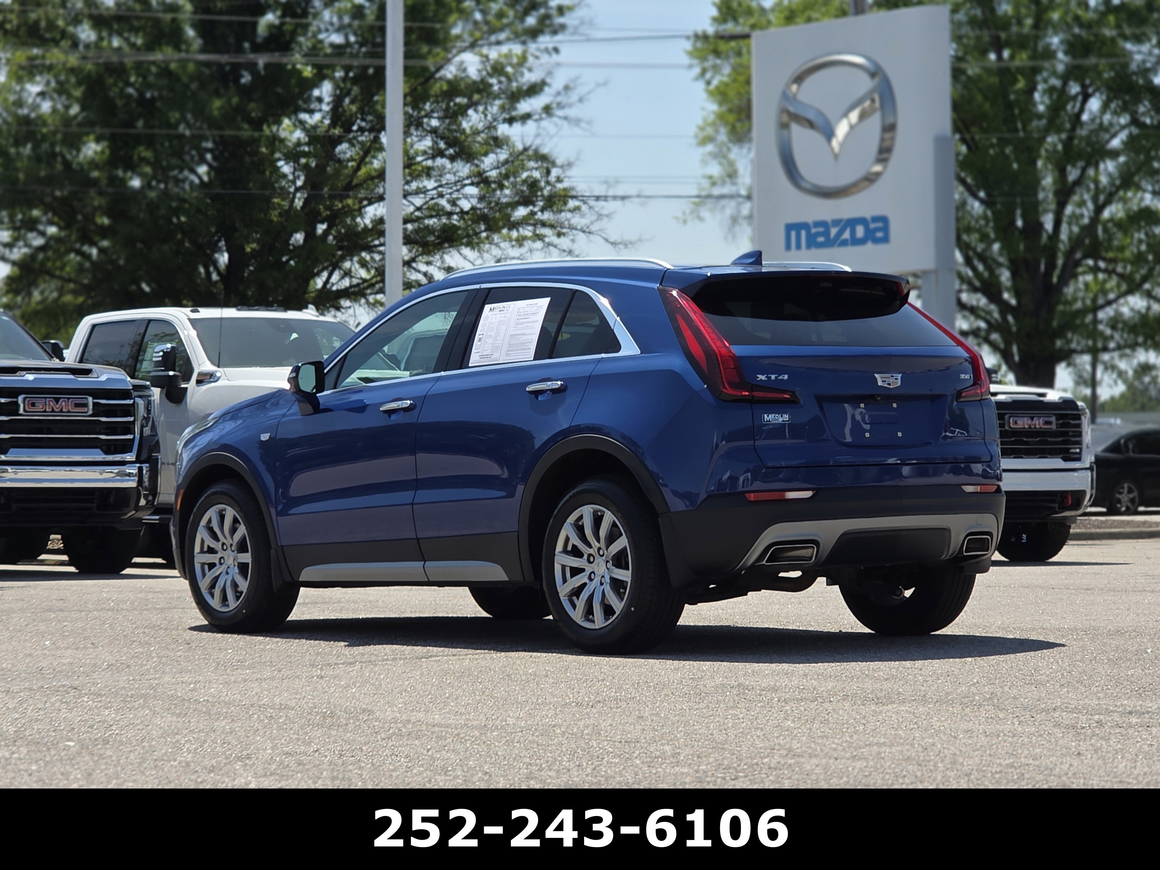 Used 2023 Cadillac XT4 Premium Luxury w/ Enhanced Visibility Package FWD image 5