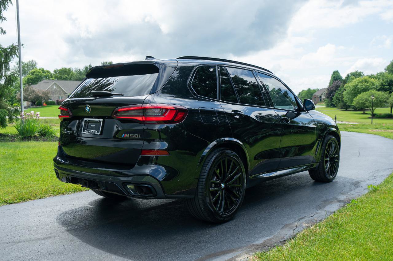 Used 2021 BMW X5 M50i AWD/4WD image 3