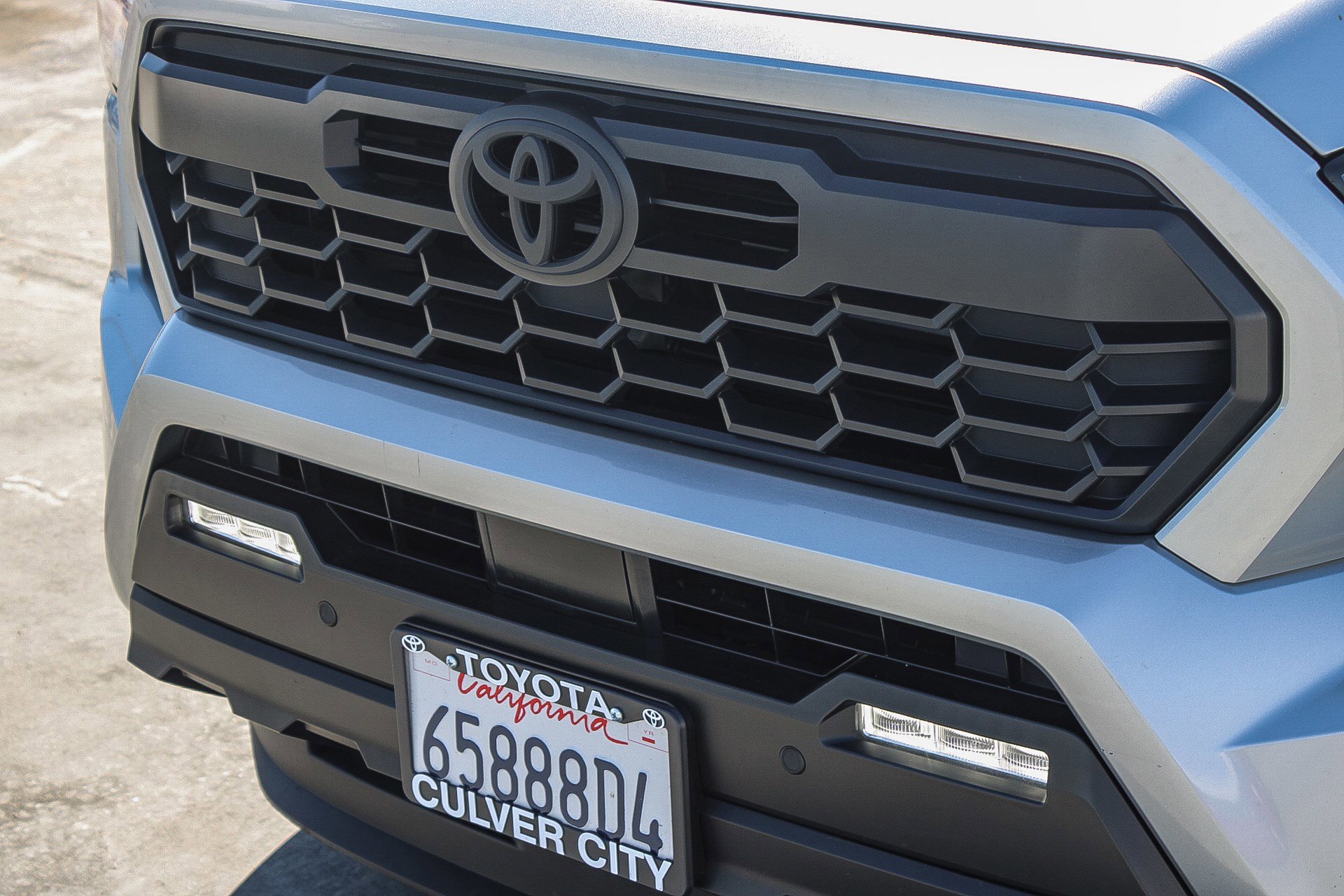 Used 2024 Toyota Tacoma TRD Sport w/ TRD Sport Upgrade Package image 6