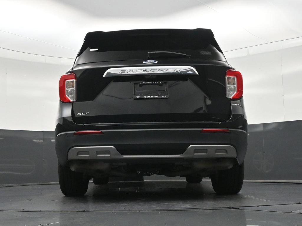Used 2021 Ford Explorer XLT w/ Equipment Group 202A RWD image 25