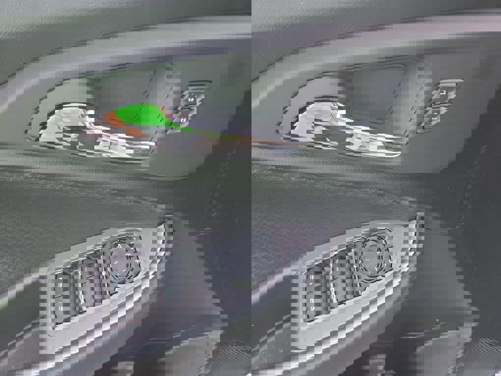 New 2025 Chevrolet Malibu LT FWD image 12