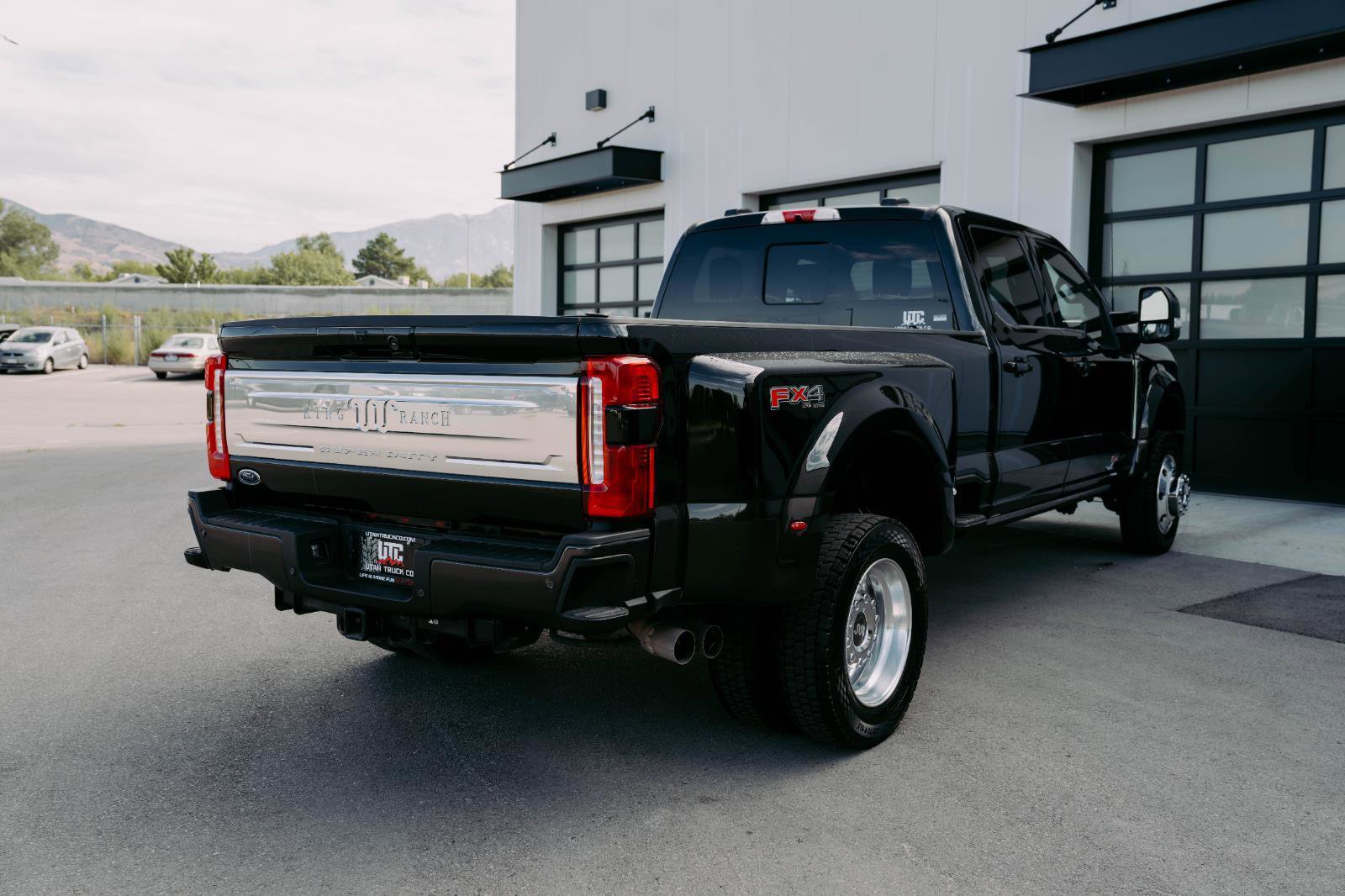 Used 2024 Ford F450 King Ranch w/ FX4 Off-Road Package image 7