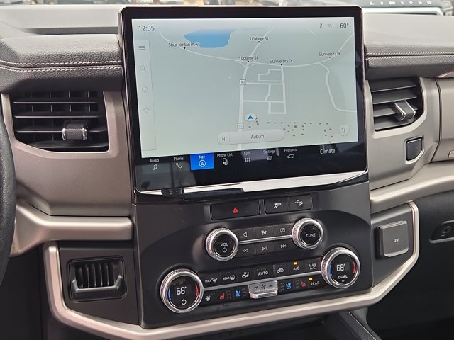 Used 2023 Ford Expedition XLT image 28