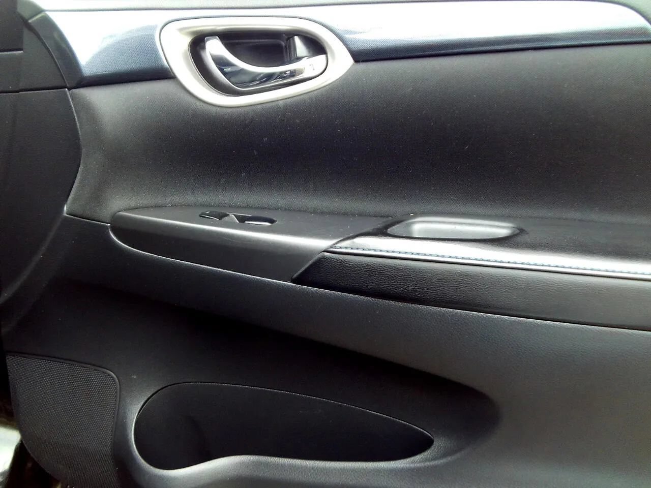 Used 2019 Nissan Sentra SR FWD image 31