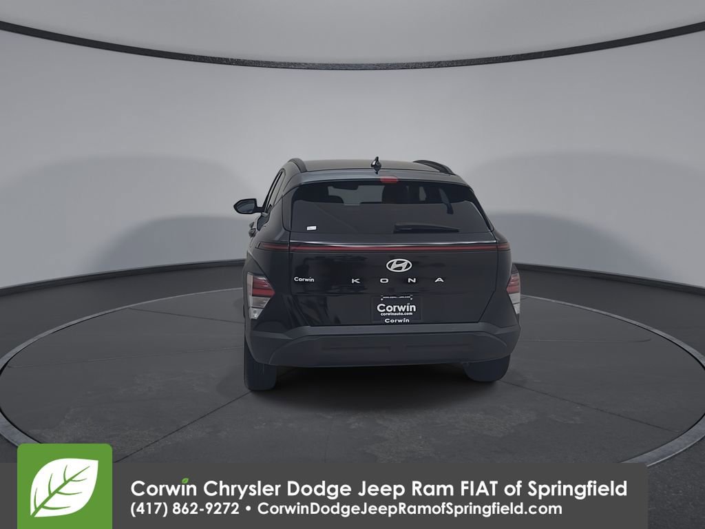 Used 2025 Hyundai Kona SEL image 12
