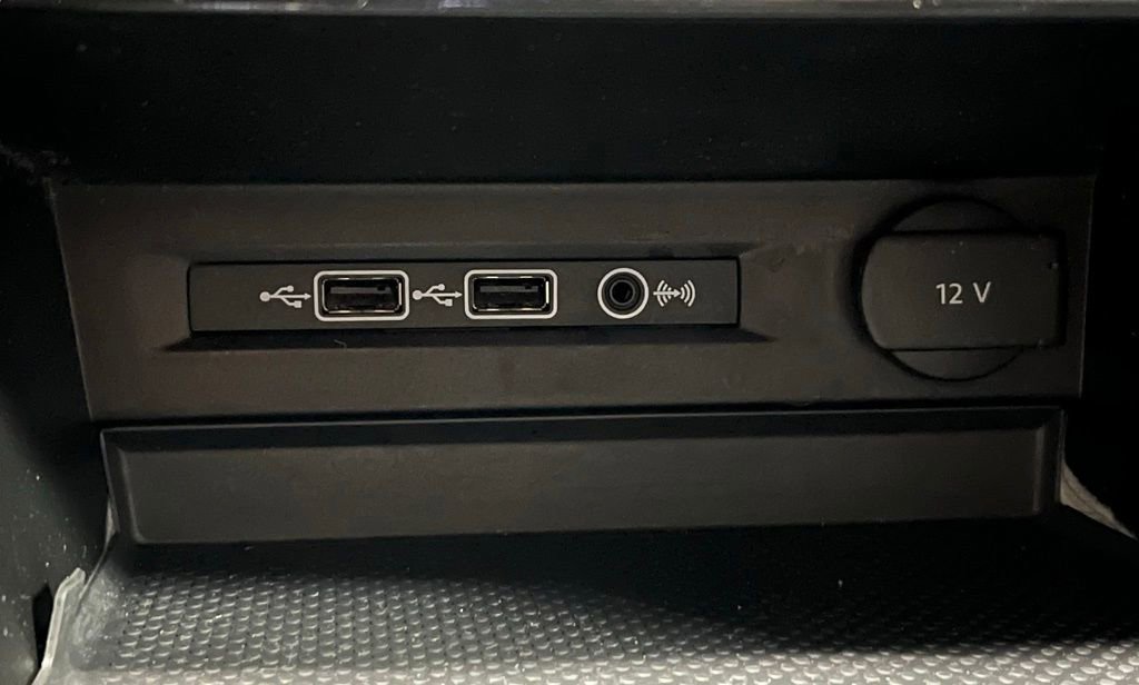 Used 2019 Volkswagen Tiguan SE w/ Panoramic Sunroof Package image 11