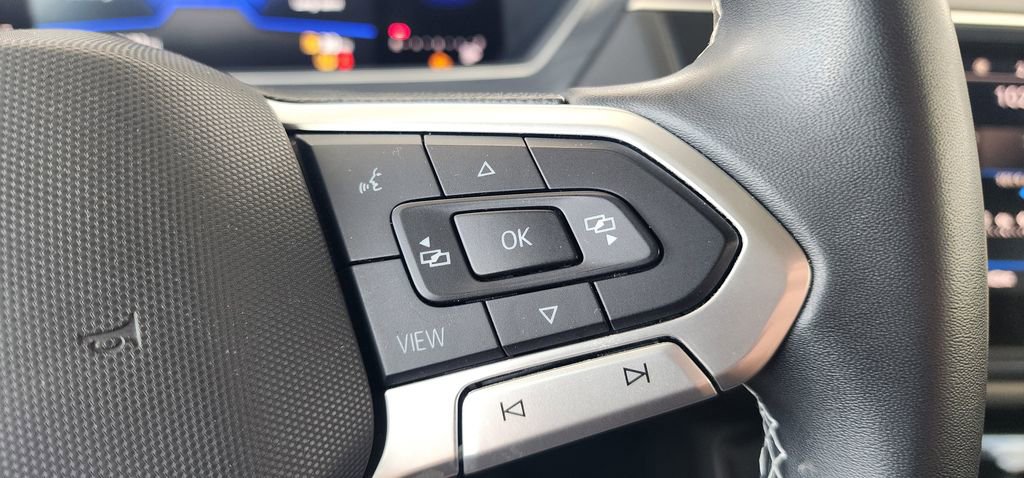 Used 2022 Volkswagen Tiguan SE FWD image 29