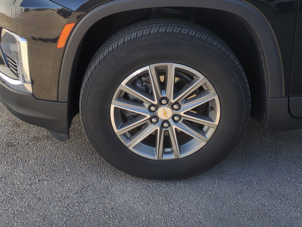 Used 2024 Chevrolet Traverse LT image 12