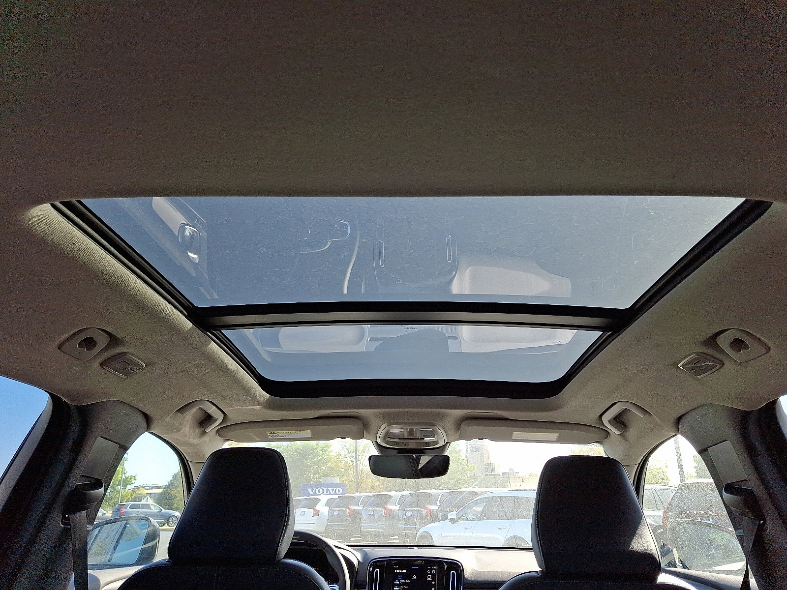 Used 2023 Volvo XC40 B5 Plus w/ Driver Assist Package image 14