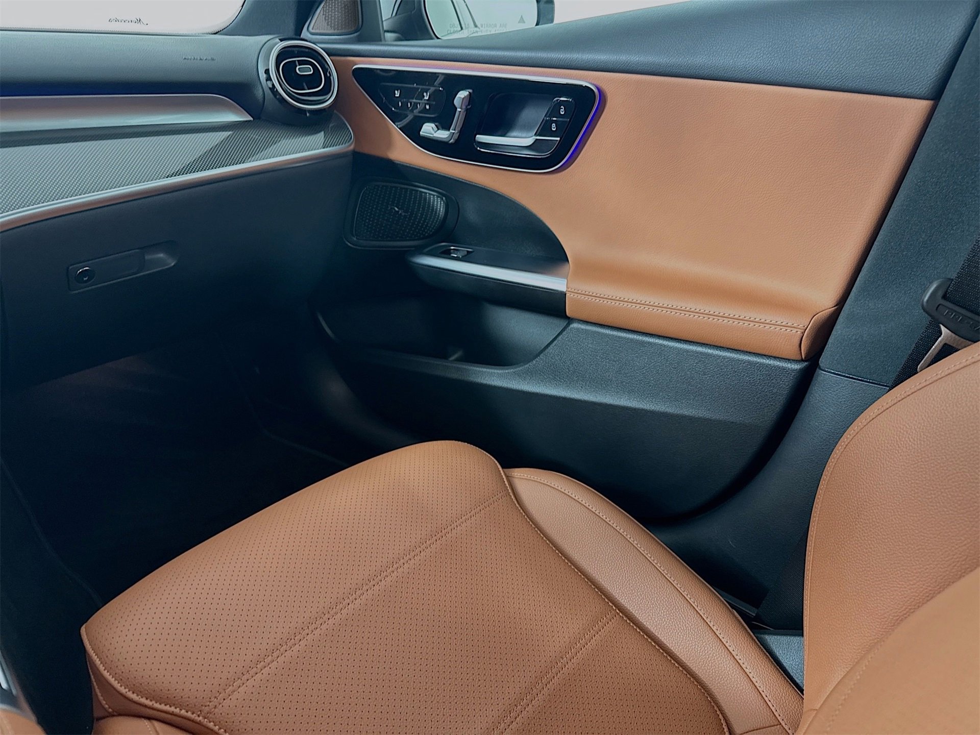 Certified 2025 Mercedes-Benz C 300 Sedan image 26