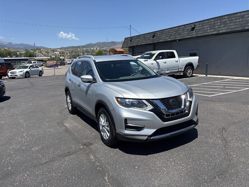 Used 2018 Nissan Rogue SV AWD/4WD image 1