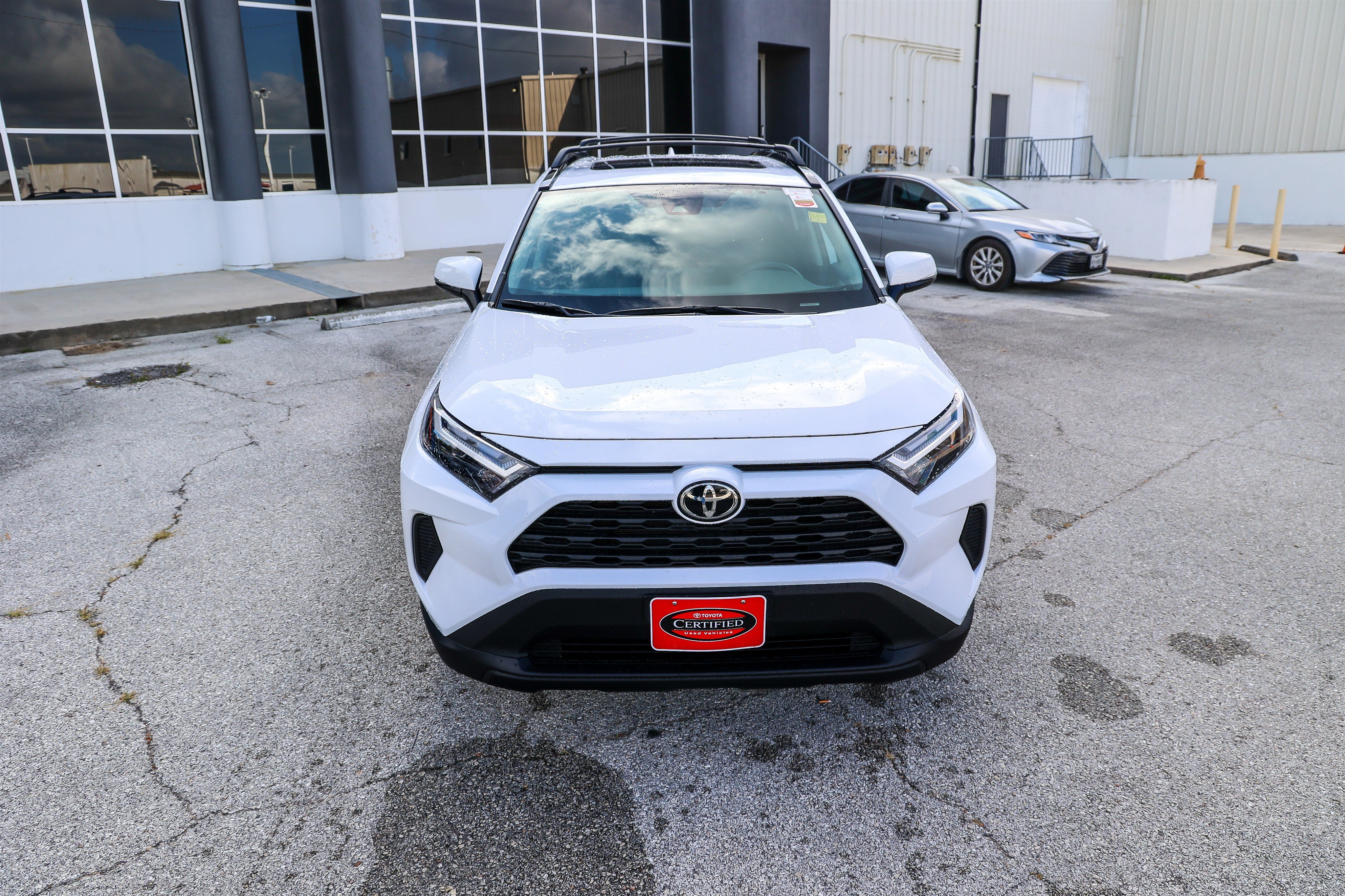 Certified 2025 Toyota RAV4 XLE w/ Convenience Package FWD image 4
