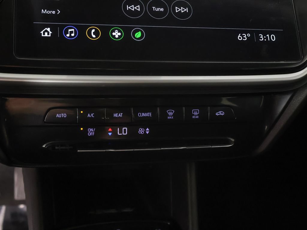 Used 2023 Chevrolet Bolt EUV LT FWD image 41