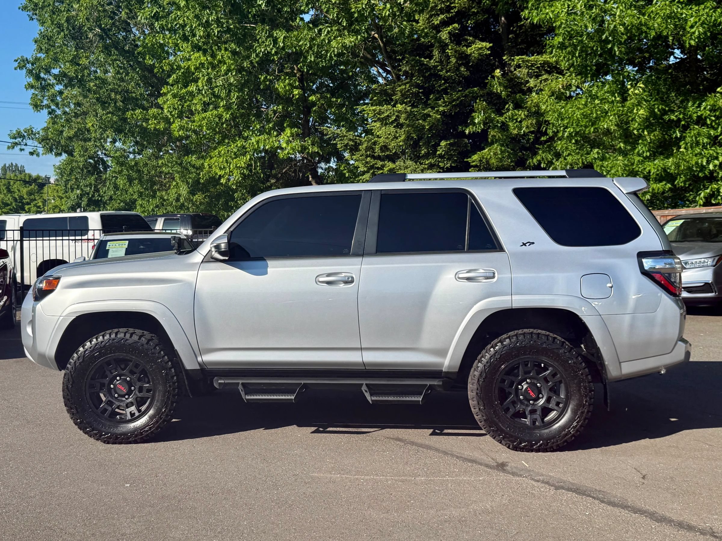 Used 2019 Toyota 4Runner SR5 AWD/4WD image 11