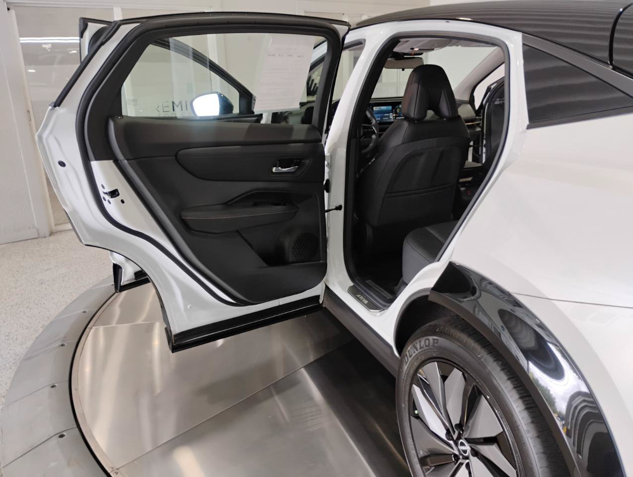 Used 2024 Nissan Ariya AWD image 76