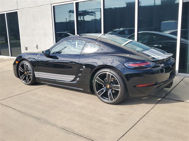 Used 2025 Porsche 718 Cayman image 3