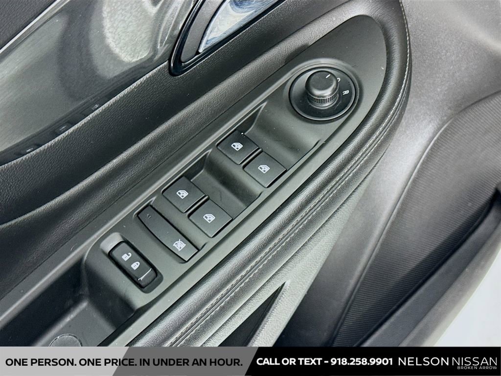 Used 2017 Buick Encore Essence FWD image 17