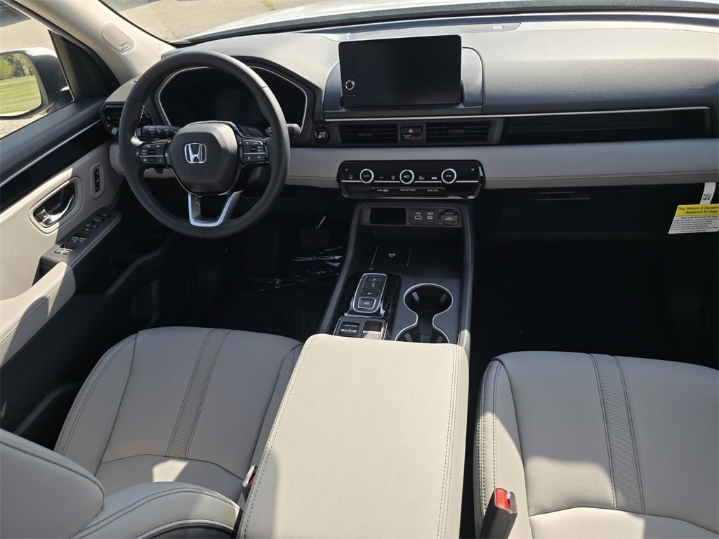 New 2025 Honda Pilot Touring image 25