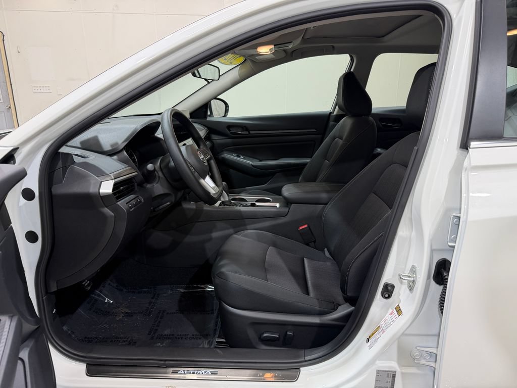 New 2026 Nissan Altima 2.5 SV w/ SV Special Edition Package FWD image 19
