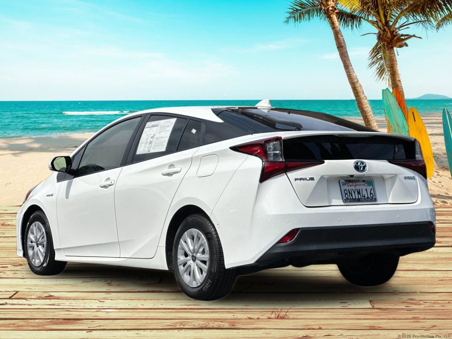 Used 2020 Toyota Prius LE image 4