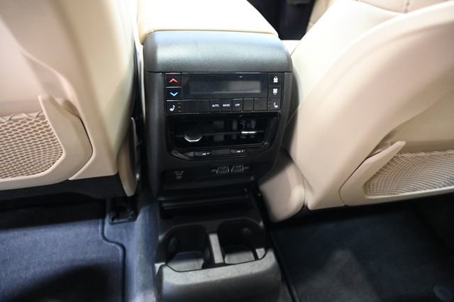 Used 2023 Jeep Grand Cherokee L Limited image 29