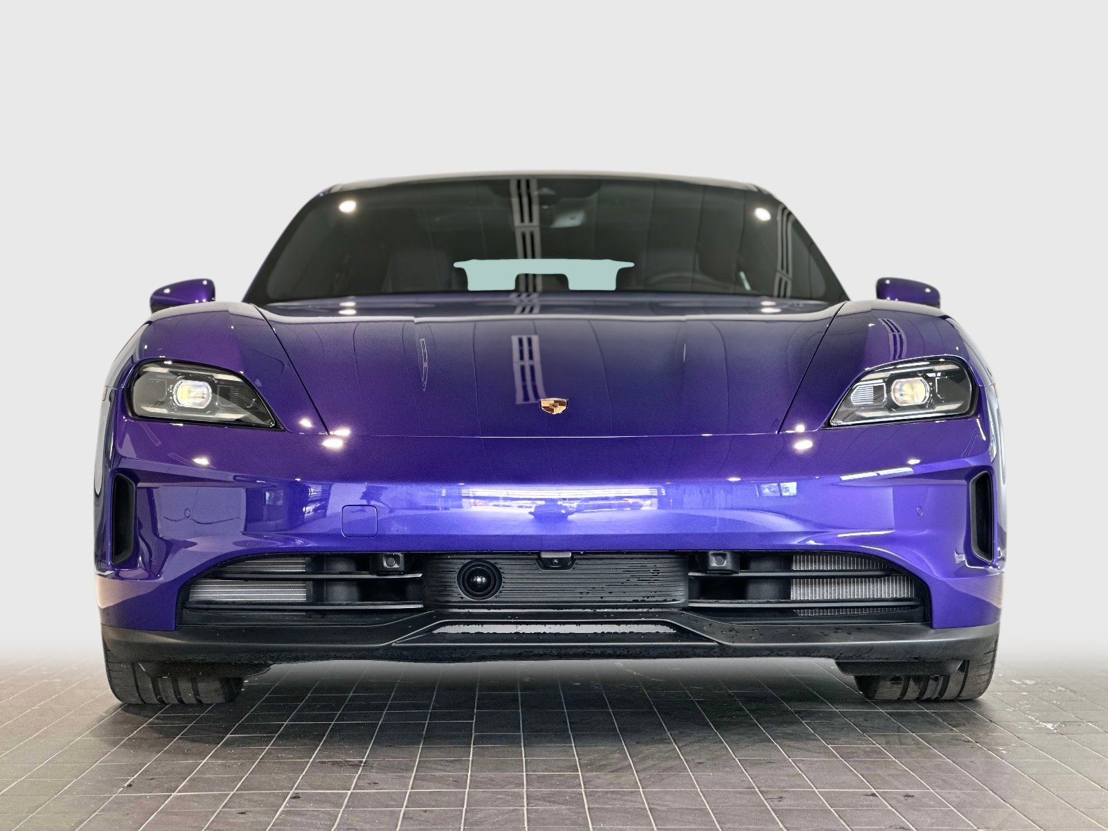 Certified 2025 Porsche Taycan image 10